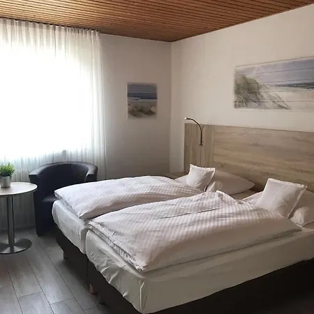 Zum Jaegerhof Отель